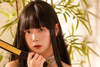 恋兔之踪：巧克力小圆面包教你如何把cos搞成兔子思维！