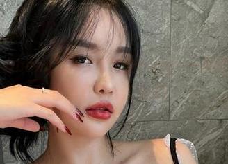 微密圈 – 张鑫baby黑色束带镂空Play——原图如此撩人，图册直接让人心动！