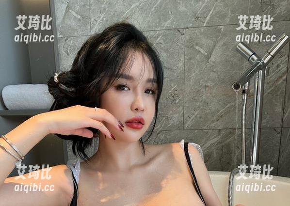 张鑫baby 微密圈 - 张鑫baby黑色束带镂空Play——原图如此撩人,图册直接让人心动!