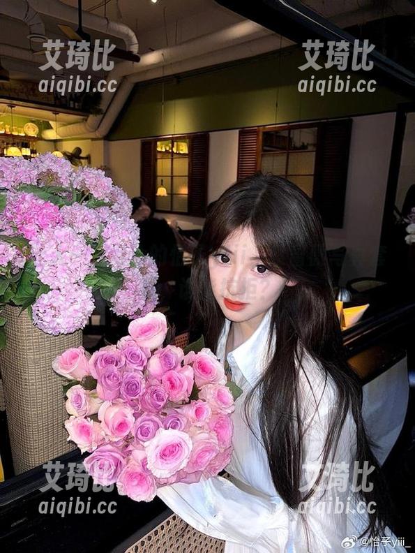 让人一见倾心的怡子yiii，紫蔷薇写真套图，谁能抗拒？
