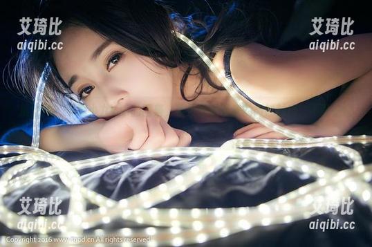 推女神 - 下载小九Vin的图集，裤里那丝带来的微妙触感，不可错过！