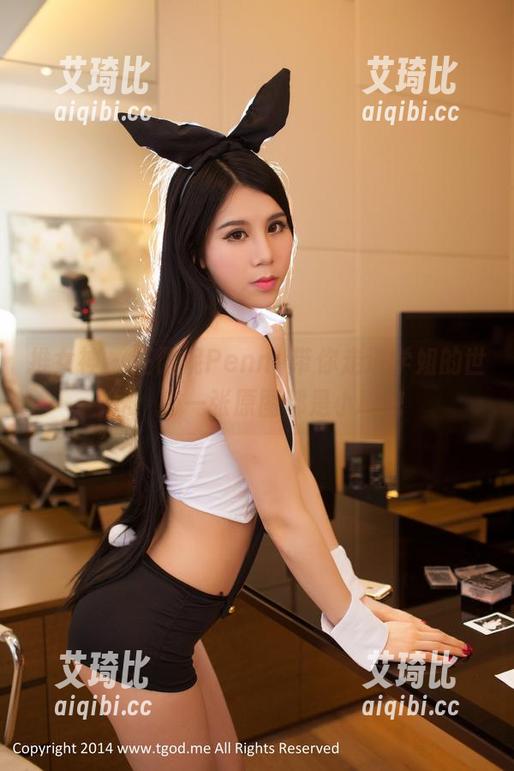 推女神 - 汪佩妮Penny带你走进学姐的世界：每一张原图都是小秘密