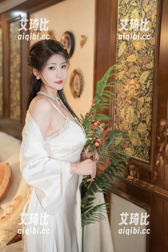 星澜是澜澜叫澜妹呀的克苏鲁修女写真：网盘里的阴暗之美，光影交错的幻想！