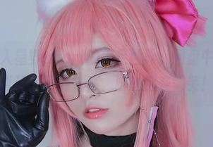 一秒钟进入星野saori的美足世界，网盘中的写真简直让人眼前一亮，脚趾都在微笑！