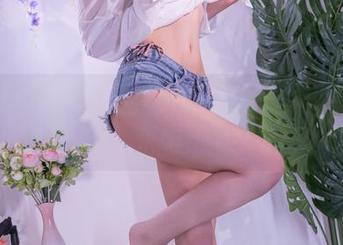 花样年华：星黛鹿鹿i黄豆粉写真下载全集来啦！
