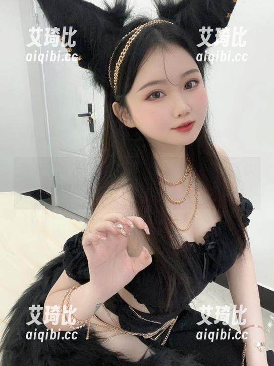 是依酱呀的私拍秘密，感觉就像她在耳边轻声诉说。