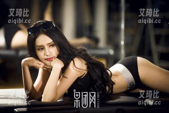 果团网 - 龚玥菲短裤大作战，精选原图告诉你，她到底多冻人！