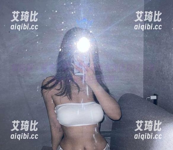 桃沢樱呀 微密圈 - 哇塞!桃沢樱呀在毛衣里也能这么美,看这些分享的美图吧!