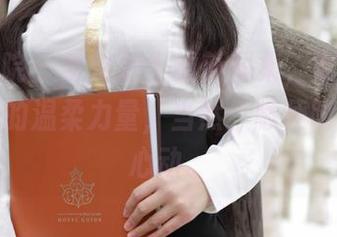 模范学院 – 梦梵护士最新图集，展示了多少职场的温柔力量，当然，顺便附赠一份心动。