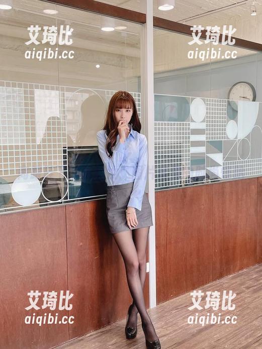 高跟鞋下的泥泥汝：图片库里的时尚怪胎