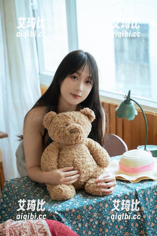 浅安安的体操服秀，带来不一样的美图壁纸，保证让你笑喷！