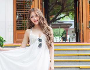 爱蜜社 – 在莉娜lena的奶牛写真中探寻那些奶匠般的秘密分享！