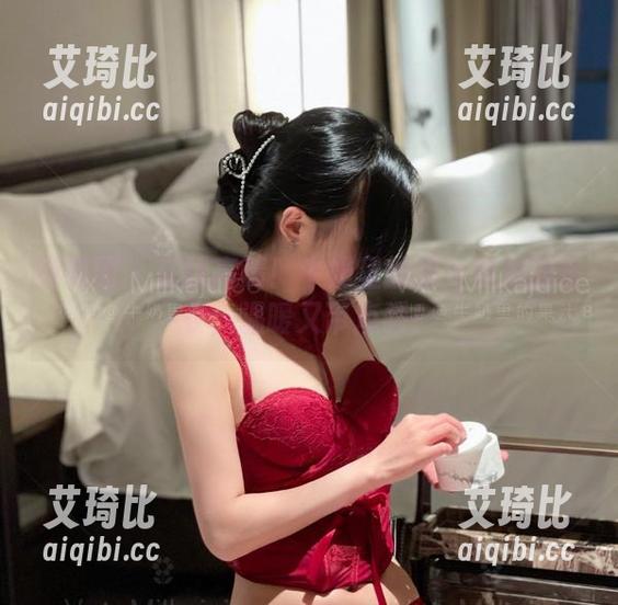微密圈 - 在线高清！牛奶里的果汁和她的毛衣，温暖又带点骚！