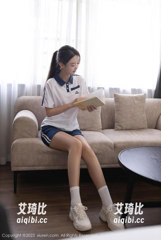 秀人网 - z杯悠悠体操服：刷新我对图库的所有想象