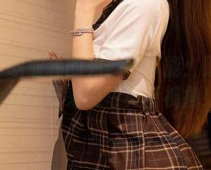 秀人网 – 职业装的另一种可能：双笙Alina为你带来的写真新视角！