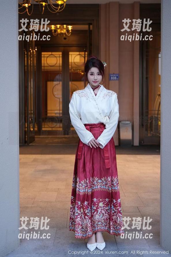 秀人网 - 最新写真集来袭：奶油妹妹穿校服，谁说学生不能卖萌？