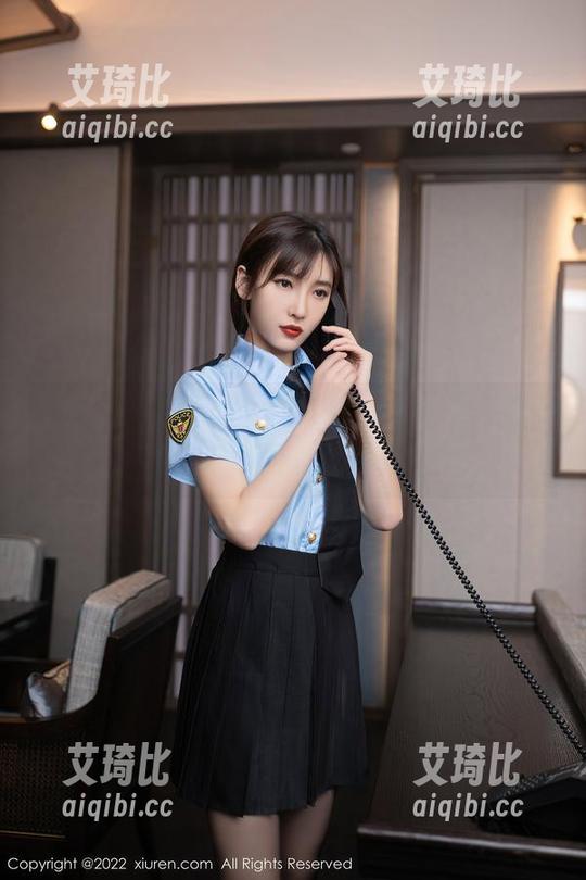 秀人网 - 这不是一套写真，是清水美嘉在天台的魔法秀，快来见证！