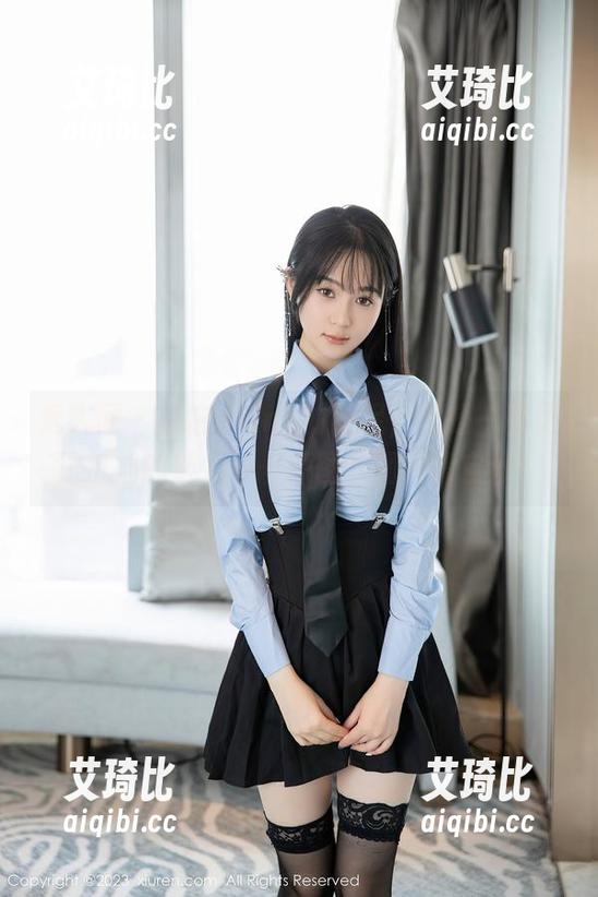 秀人网 - 白白Alina的美足，那是一种无法抵挡的魅力——原图、图片请自取！