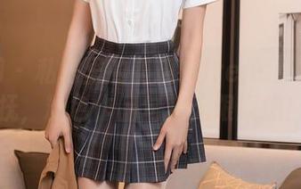 秀人网 – 私房里的萌琪琪Irene：轻轻一抚，粉色作品勾起无限遐想！