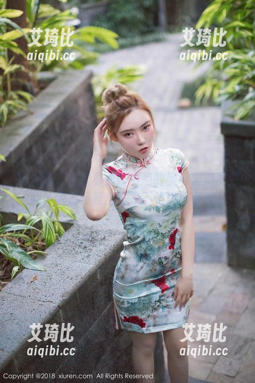 秀人网 - 每次看到谢小葱的新可爱美图更新，我都怀疑自己是不是不够可爱...