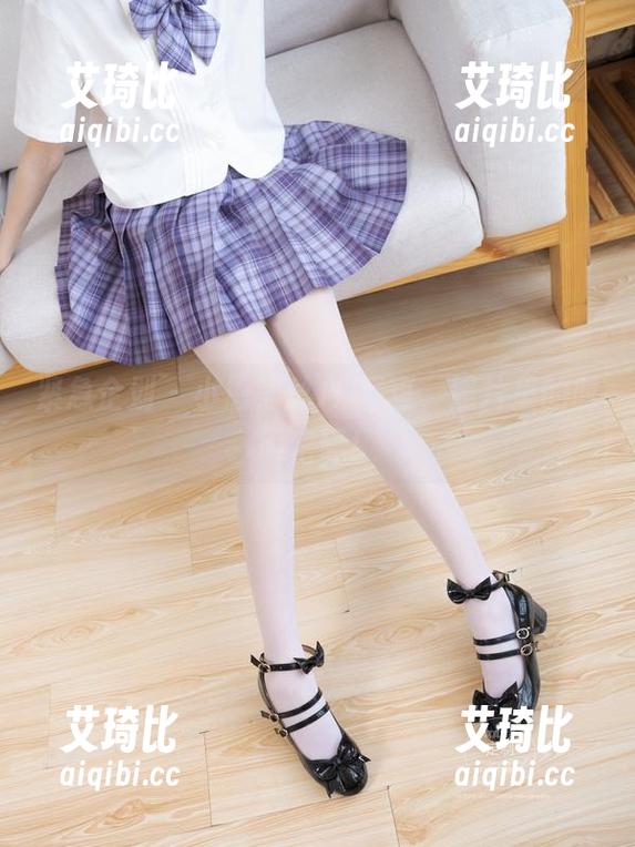 紧急企划 - 小恩黑丝JK写真，照片里的时尚密码！