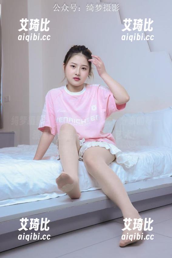 绮梦摄影 - 当宪怡穿上泳衣，分享的每一张图片都是一幅意外的艺术！