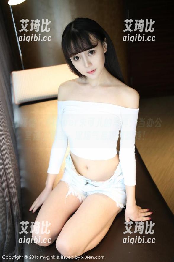 美媛馆 - Flower朱可儿的写真：当办公室遇上美图，职场气息瞬间翻转！