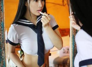 美媛馆 – 套图有点热，王馨瑶yanni的泳衣让人忍不住多看两眼