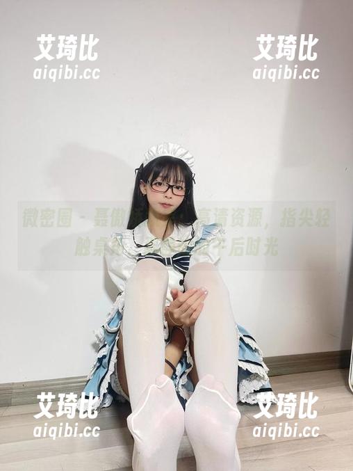 微密圈 - 聂傲娇教室：高清资源，指尖轻触桌角，那静谧的午后时光