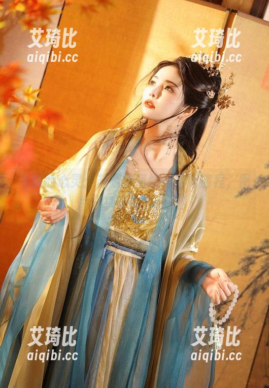 飞翔的心灵：苏嫣嫣阿姨的空姐旅程，图片分享等你来感受！
