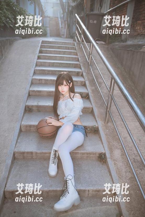 萌芽儿o0推推推！加藤惠睡衣+内衣作品集，资源让你眼花缭乱，欲罢不能！