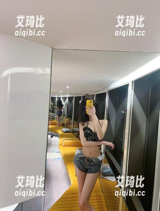 微密圈 - 葛征的泳池私藏：那些不容错过的套图资源！