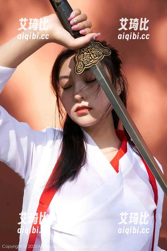 蜜桃社 - Cris_卓娅祺美足精选：足下风情合集，忍不住想再看一眼。