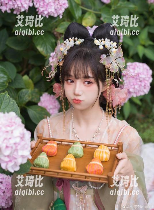 贰加六最新图集：士气满满的帅气女孩，快来围观！