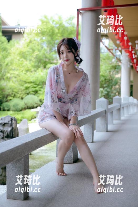 让人心跳加速的浴室瞬间：雯妹不讲道理的原图和图包带你一探究竟！