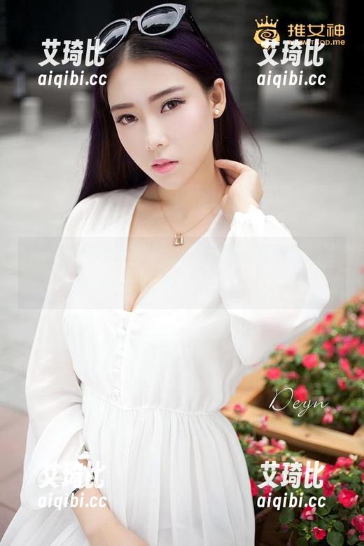 青豆客 - 谭晓彤的水手服最新写真集，带您看一场“海上时尚秀”！