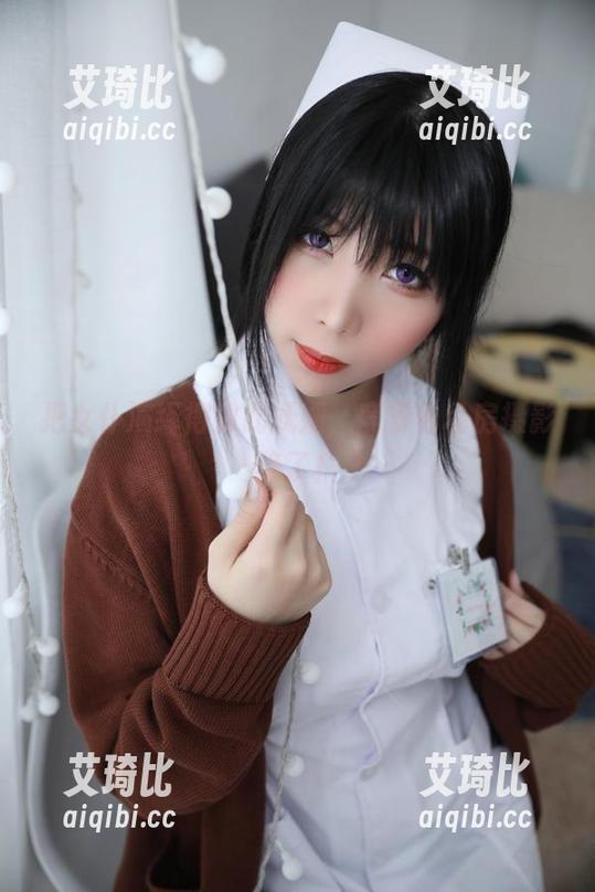 把女仆演绎得如此妩媚，鹿野希私房摄影绝了！